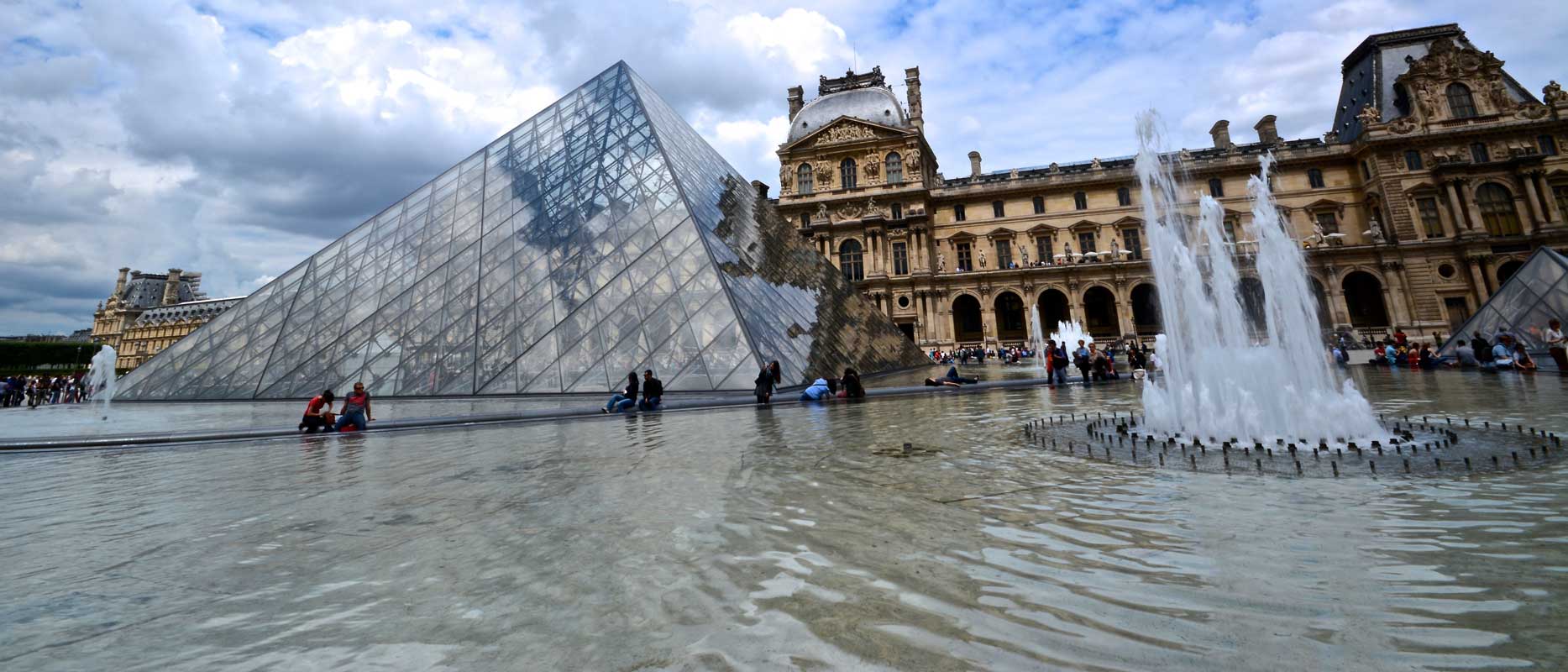 reise-paris-louvre.jpg